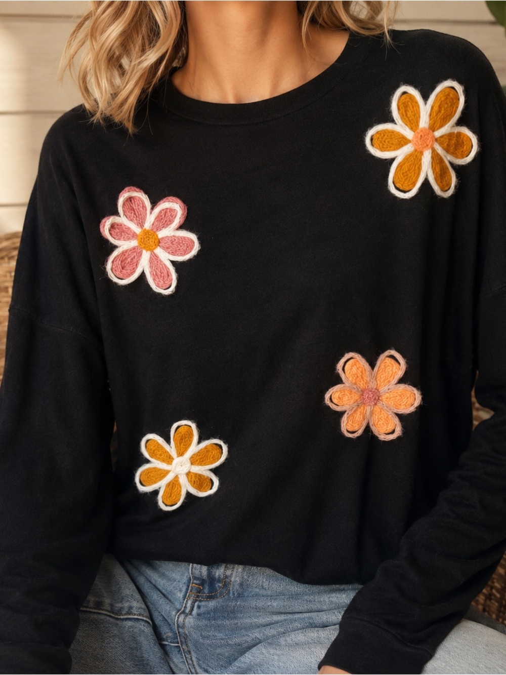Women's Black Floral Appliqué Pullover Sweater Size XL NWOT